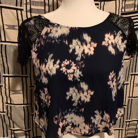 Xhilaration Tops - Target Crop Top Lace Sleeve